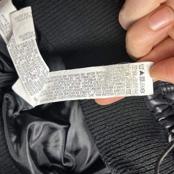 Basics of The TRF Collection Women’s Black puffer vest Size large - Picture 7 of 10